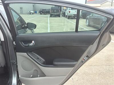 2016 Kia Forte LX   - Photo 28 - McKinney, TX 75070