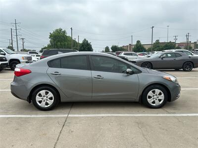 2016 Kia Forte LX   - Photo 15 - McKinney, TX 75070