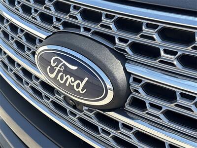 2023 Ford Explorer Limited   - Photo 15 - McKinney, TX 75070