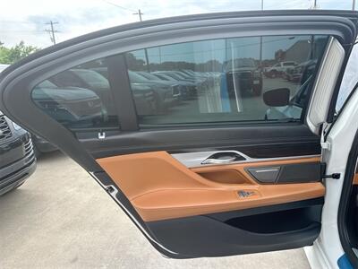 2020 BMW 7 Series 750i xDrive   - Photo 35 - McKinney, TX 75070