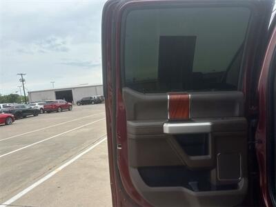 2017 Ford F-350SD King Ranch DRW   - Photo 32 - McKinney, TX 75070