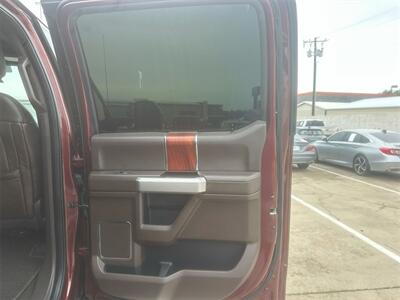 2017 Ford F-350SD King Ranch DRW   - Photo 31 - McKinney, TX 75070