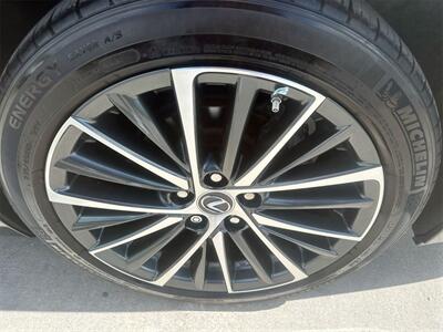 2022 Lexus ES 350   - Photo 28 - McKinney, TX 75070