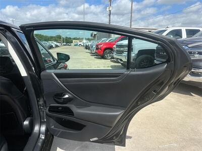 2022 Lexus ES 350   - Photo 23 - McKinney, TX 75070