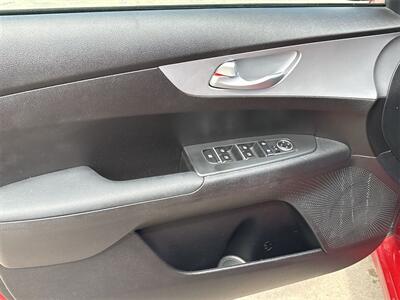 2023 Kia Forte LXS   - Photo 19 - McKinney, TX 75070