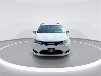 2017 Chrysler Pacifica Limited   - Photo 3 - McKinney, TX 75070