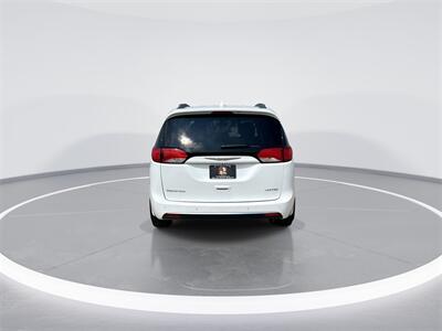 2017 Chrysler Pacifica Limited   - Photo 7 - McKinney, TX 75070