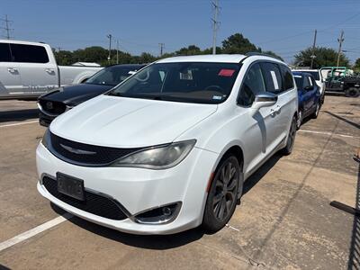 2017 Chrysler Pacifica Limited   - Photo 36 - McKinney, TX 75070