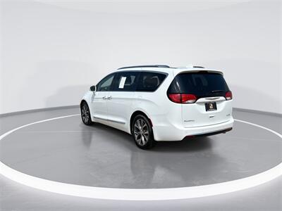 2017 Chrysler Pacifica Limited   - Photo 6 - McKinney, TX 75070