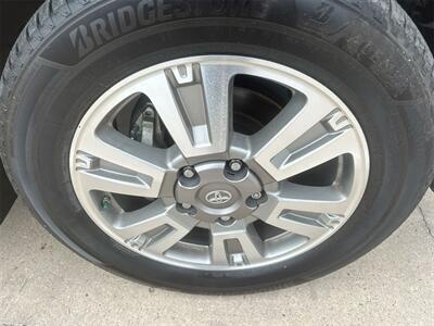 2016 Toyota Tundra Platinum 5.7L V8   - Photo 38 - McKinney, TX 75070