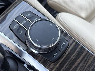 2023 BMW 5 Series 530e iPerformance   - Photo 27 - McKinney, TX 75070