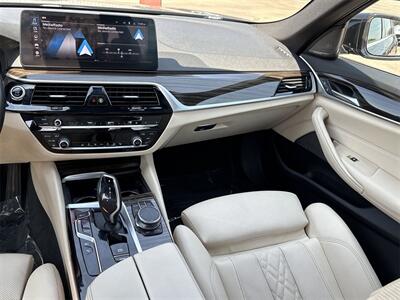 2023 BMW 5 Series 530e iPerformance   - Photo 22 - McKinney, TX 75070