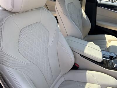 2023 BMW 5 Series 530e iPerformance   - Photo 33 - McKinney, TX 75070
