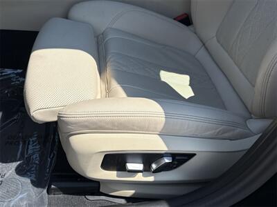 2023 BMW 5 Series 530e iPerformance   - Photo 18 - McKinney, TX 75070
