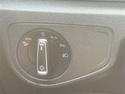 2022 Volkswagen Atlas 3.6L V6 SE w/Technology   - Photo 14 - McKinney, TX 75070