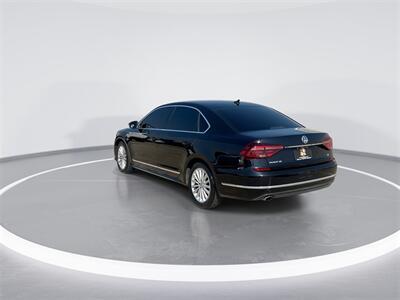 2017 Volkswagen Passat 1.8T SE   - Photo 6 - McKinney, TX 75070