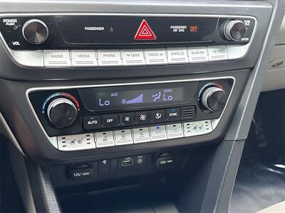 2019 Hyundai Sonata Limited   - Photo 25 - McKinney, TX 75070