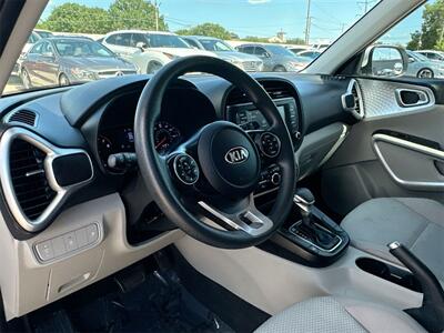 2020 Kia Soul LX   - Photo 16 - McKinney, TX 75070