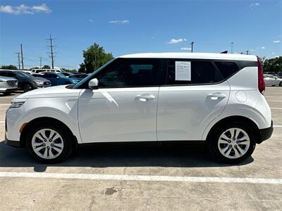 2020 Kia Soul LX   - Photo 8 - McKinney, TX 75070