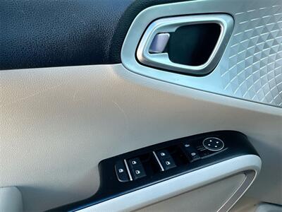 2020 Kia Soul LX   - Photo 15 - McKinney, TX 75070