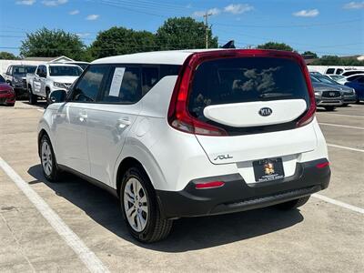 2020 Kia Soul LX   - Photo 5 - McKinney, TX 75070