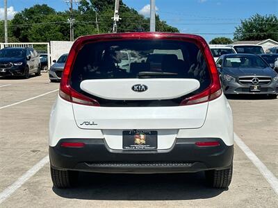 2020 Kia Soul LX   - Photo 4 - McKinney, TX 75070