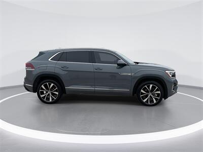 2024 Volkswagen Atlas Cross Sport 2.0T SEL Premium R-Line R-Line   - Photo 9 - McKinney, TX 75070