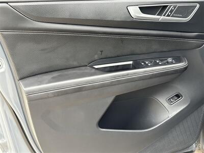 2024 Volkswagen Atlas Cross Sport 2.0T SEL Premium R-Line R-Line   - Photo 19 - McKinney, TX 75070