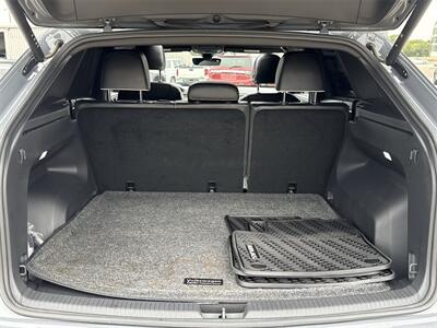 2024 Volkswagen Atlas Cross Sport 2.0T SEL Premium R-Line R-Line   - Photo 31 - McKinney, TX 75070