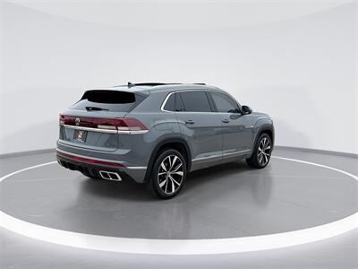 2024 Volkswagen Atlas Cross Sport 2.0T SEL Premium R-Line R-Line   - Photo 8 - McKinney, TX 75070
