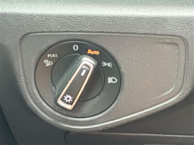 2021 Volkswagen Atlas Cross Sport 3.6L V6 SE w/Technology   - Photo 12 - McKinney, TX 75070