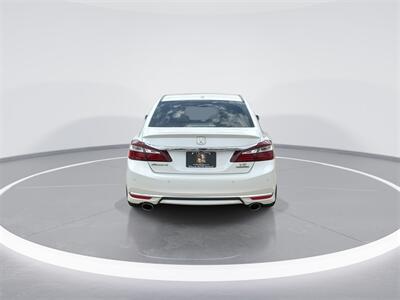 2017 Honda Accord Touring   - Photo 7 - McKinney, TX 75070