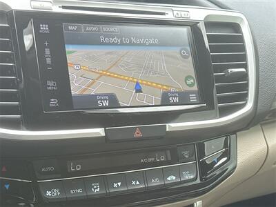 2017 Honda Accord Touring   - Photo 25 - McKinney, TX 75070