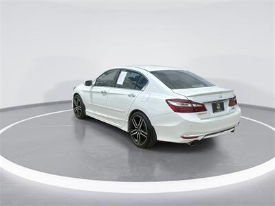 2017 Honda Accord Touring   - Photo 6 - McKinney, TX 75070