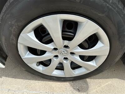 2021 Toyota Corolla LE   - Photo 26 - McKinney, TX 75070