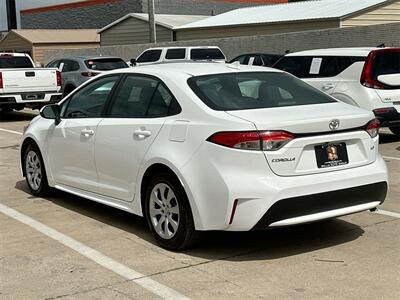 2021 Toyota Corolla LE   - Photo 5 - McKinney, TX 75070
