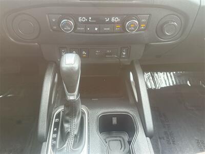 2022 Nissan Frontier SV   - Photo 21 - McKinney, TX 75070