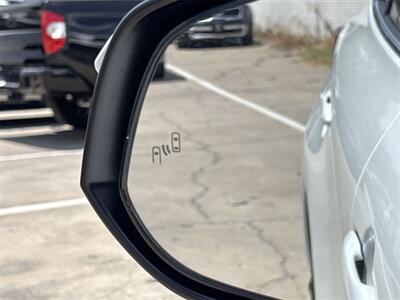 2024 Toyota Venza XLE   - Photo 12 - McKinney, TX 75070