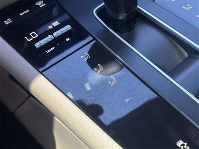 2022 Porsche Macan   - Photo 26 - McKinney, TX 75070