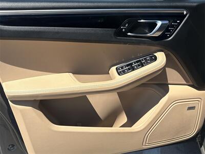 2022 Porsche Macan   - Photo 19 - McKinney, TX 75070