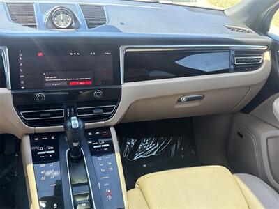 2022 Porsche Macan   - Photo 22 - McKinney, TX 75070