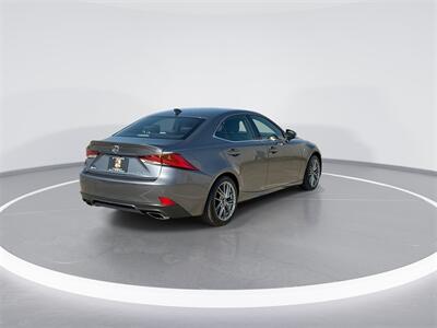 2018 Lexus IS 350   - Photo 8 - McKinney, TX 75070