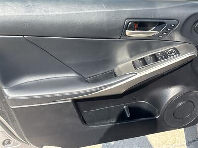 2018 Lexus IS 350   - Photo 19 - McKinney, TX 75070