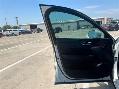 2022 Volvo XC60 B5 Inscription   - Photo 25 - McKinney, TX 75070