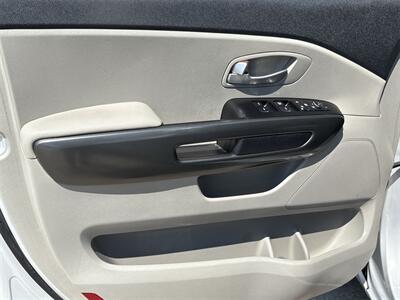 2020 Kia Sedona LX   - Photo 19 - McKinney, TX 75070