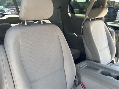 2020 Kia Sedona LX   - Photo 31 - McKinney, TX 75070