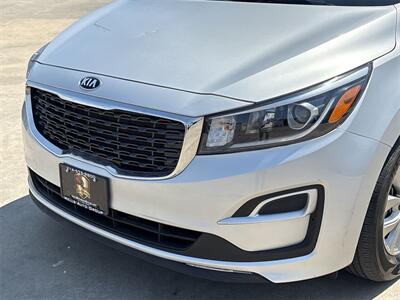 2020 Kia Sedona LX   - Photo 15 - McKinney, TX 75070