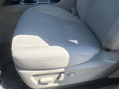 2020 Kia Sedona LX   - Photo 18 - McKinney, TX 75070