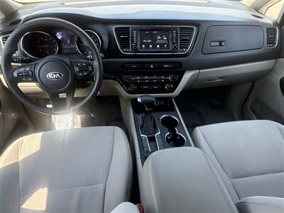 2020 Kia Sedona LX   - Photo 20 - McKinney, TX 75070