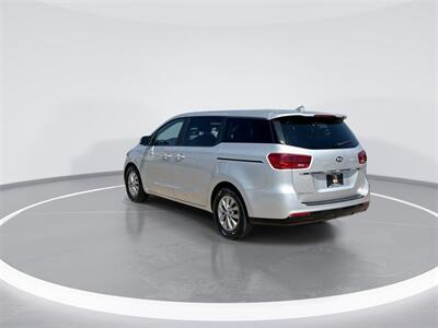 2020 Kia Sedona LX   - Photo 6 - McKinney, TX 75070